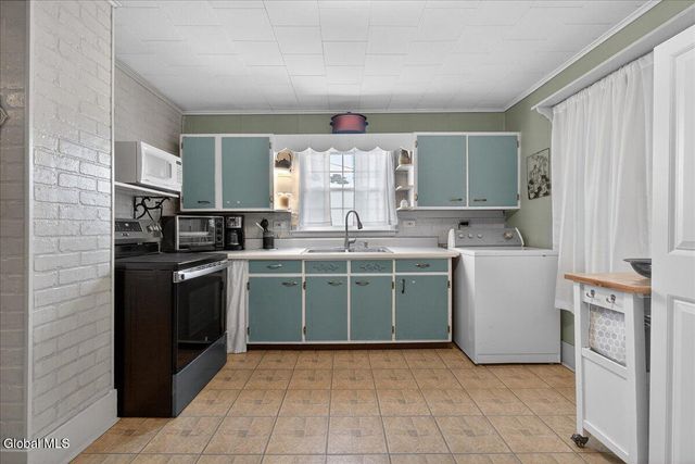 415 Broadway, Mechanicville, NY 12118