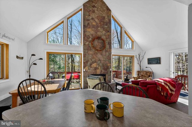 179 SELIG RD, Pocono Lake, PA 18347