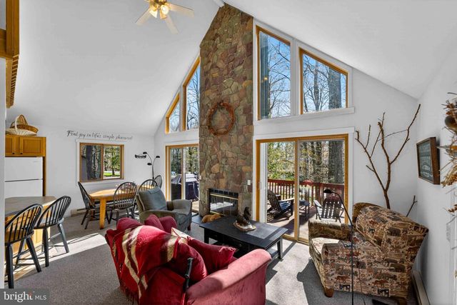 179 SELIG RD, Pocono Lake, PA 18347