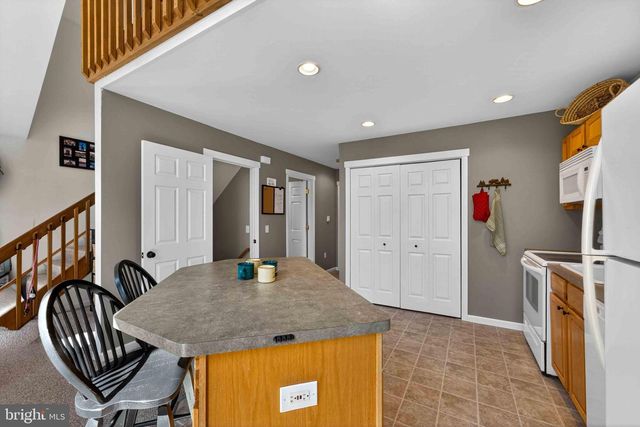 179 SELIG RD, Pocono Lake, PA 18347