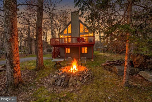 179 SELIG RD, Pocono Lake, PA 18347