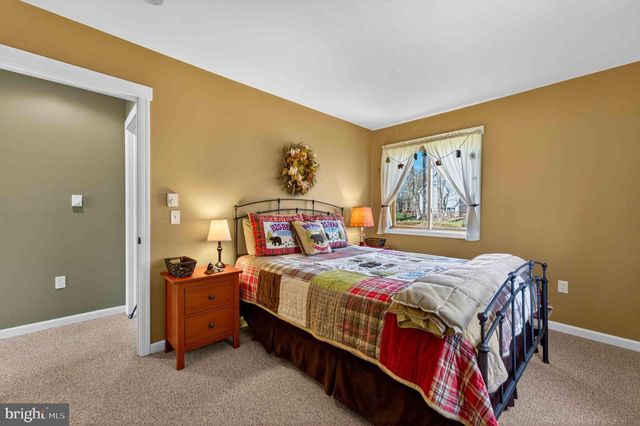 179 SELIG RD, Pocono Lake, PA 18347