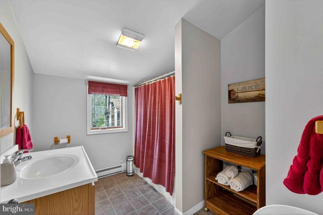 179 SELIG RD, Pocono Lake, PA 18347