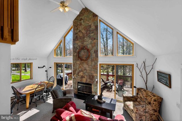 179 SELIG RD, Pocono Lake, PA 18347