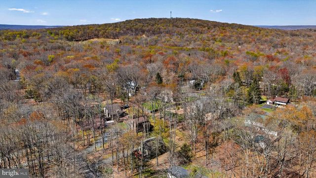 179 SELIG RD, Pocono Lake, PA 18347