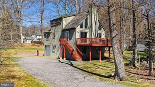 179 SELIG RD, Pocono Lake, PA 18347