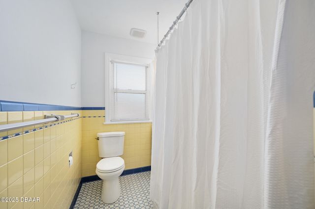 448 Nautilus Avenue, Daytona Beach, FL 32118