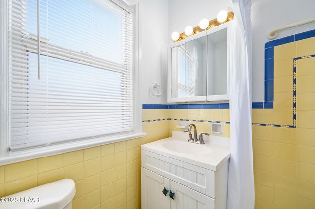 448 Nautilus Avenue, Daytona Beach, FL 32118