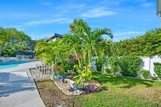 448 Nautilus Avenue, Daytona Beach, FL 32118