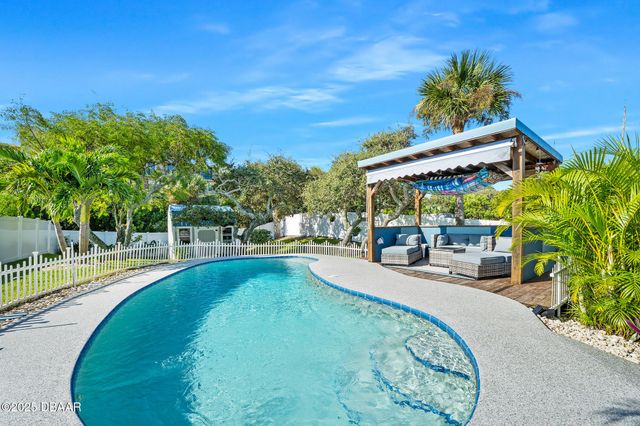 448 Nautilus Avenue, Daytona Beach, FL 32118