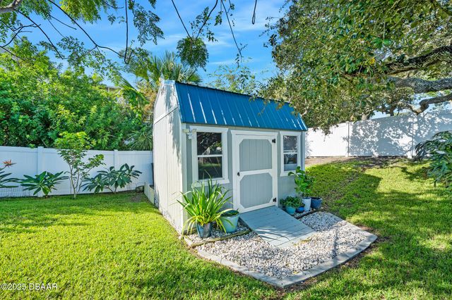 448 Nautilus Avenue, Daytona Beach, FL 32118