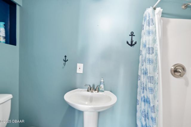 448 Nautilus Avenue, Daytona Beach, FL 32118