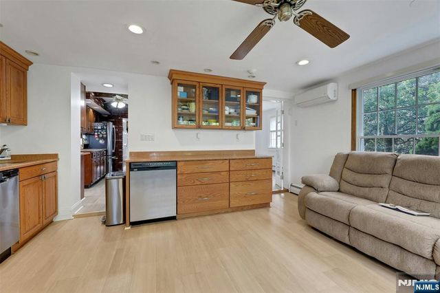 1280 Sussex Road, Teaneck, NJ 07666