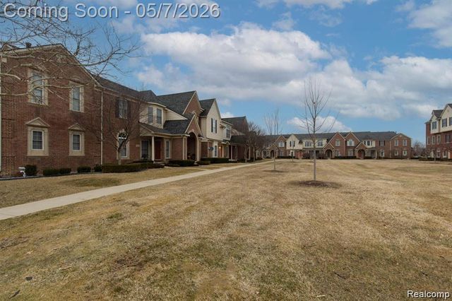 1560 W Lakeview Lane, Canton Charter Township, MI 48187