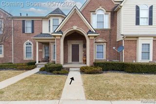 1560 W Lakeview Lane, Canton Charter Township, MI 48187