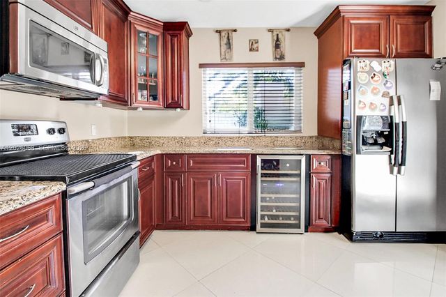 12797 NW 13th St, Sunrise, FL 33323