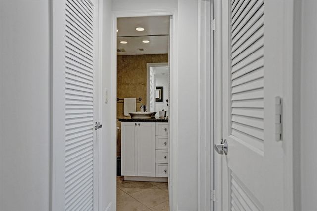 3333 NE 34th Street Unit 1006, Fort Lauderdale, FL 33308