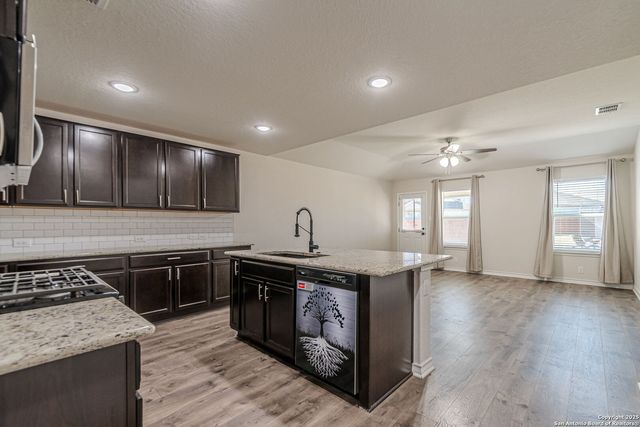 9717 Baytown Coast, San Antonio, TX 78254