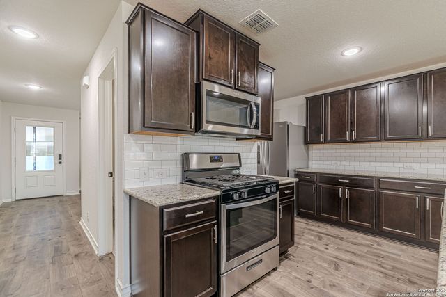 9717 Baytown Coast, San Antonio, TX 78254