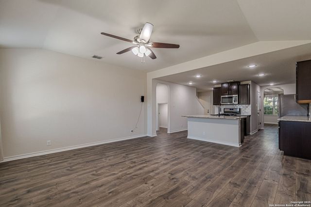 9717 Baytown Coast, San Antonio, TX 78254