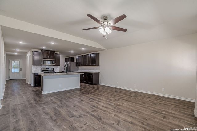 9717 Baytown Coast, San Antonio, TX 78254