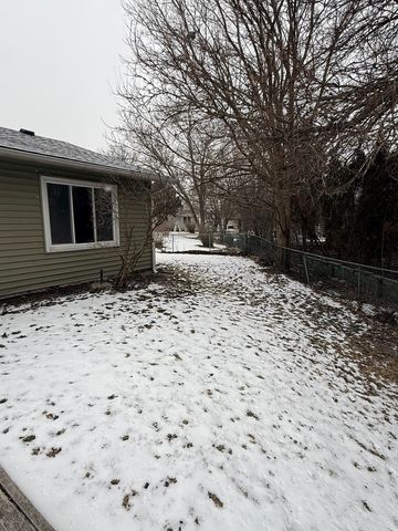 2490 Ridge Avenue, Aurora, IL 60504