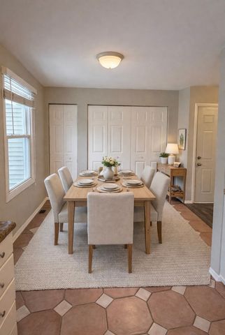 2490 Ridge Avenue, Aurora, IL 60504