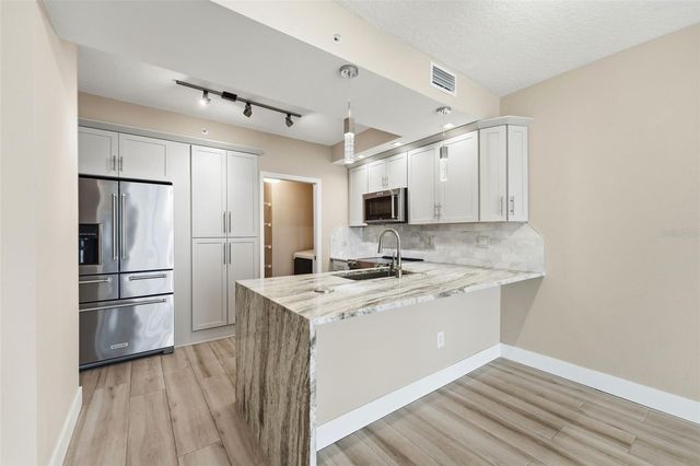 322 E CENTRAL BOULEVARD 912, Orlando, FL 32801