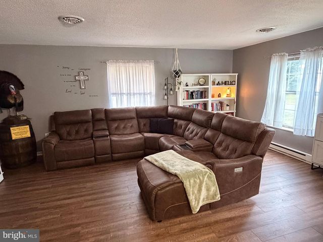 184 DEXTER DR, Martinsburg, WV 25405