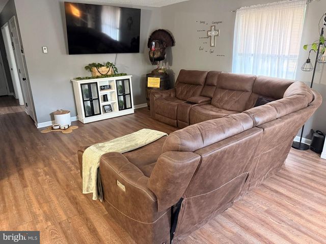 184 DEXTER DR, Martinsburg, WV 25405