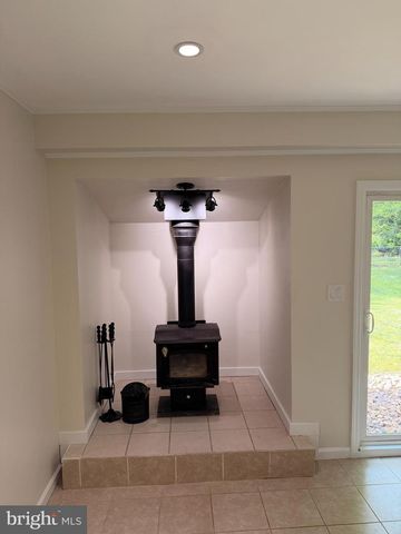 184 DEXTER DR, Martinsburg, WV 25405