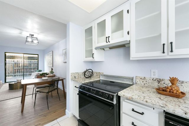 45 Derow Ct, Sacramento, CA 95833