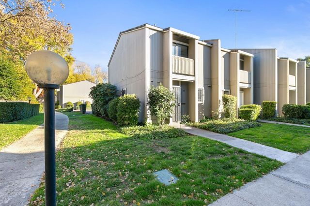 45 Derow Ct, Sacramento, CA 95833