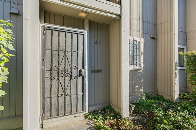 45 Derow Ct, Sacramento, CA 95833