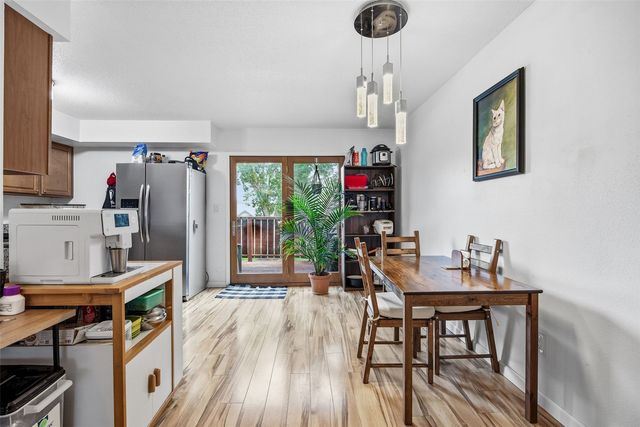 904 West Side Drive, Iowa City, IA 52246