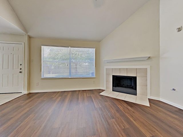 2883 Diamond Bay Drive, Dickinson, TX 77539
