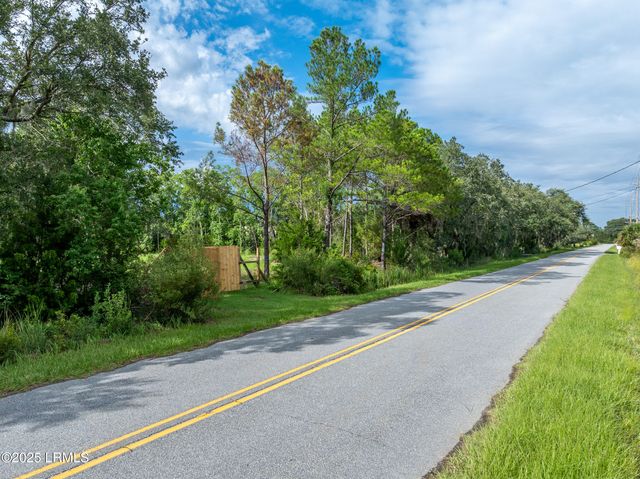 54 Dow Road, Beaufort, SC 29907