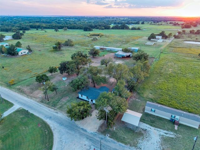 1300 County Road 1550, Chico, TX 76431