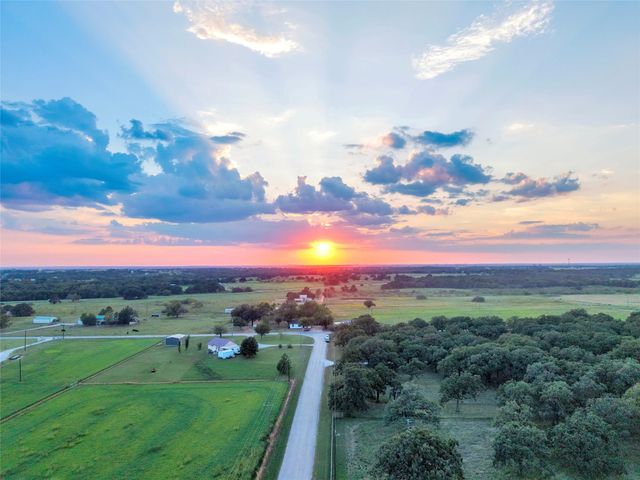 1300 County Road 1550, Chico, TX 76431