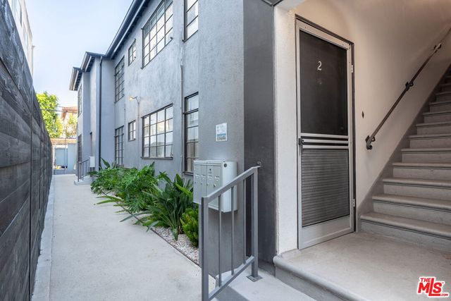 419 S Rexford Drive 2, Beverly Hills, CA 90212