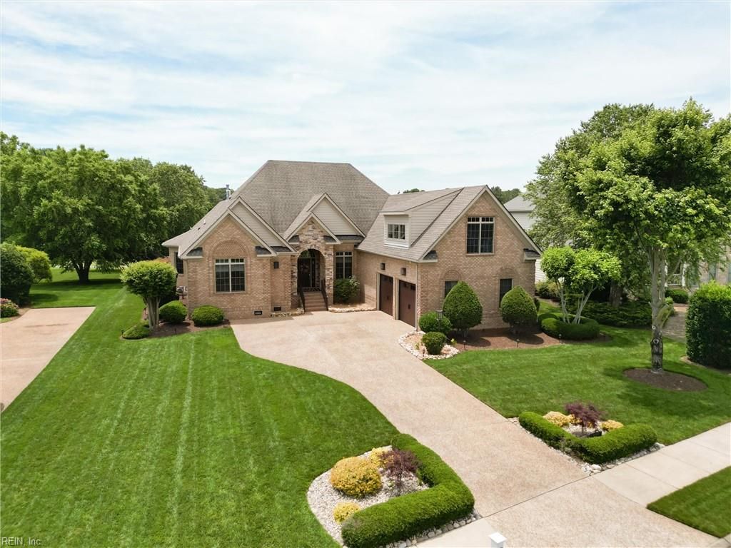 3007 N James DR, Suffolk, VA 23435