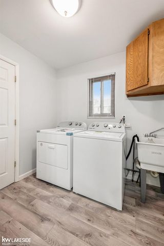 11944 15 Mile Road, Sterling Heights, MI 48312