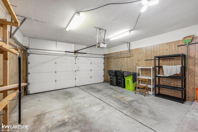 11944 15 Mile Road, Sterling Heights, MI 48312
