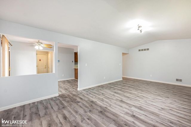 11944 15 Mile Road, Sterling Heights, MI 48312