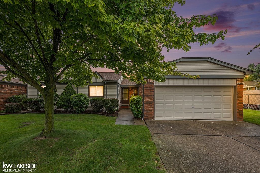 11944 15 Mile Road, Sterling Heights, MI 48312