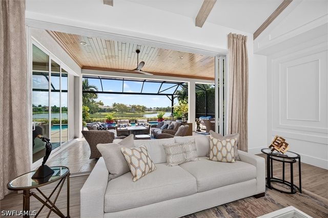 3245 Cullowee LN, Naples, FL 34114