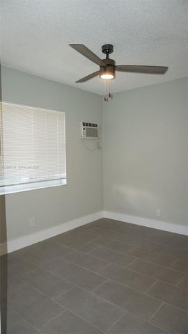 808 SW 14th Terrace 4, Fort Lauderdale, FL 33312