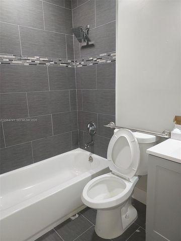 808 SW 14th Terrace 4, Fort Lauderdale, FL 33312