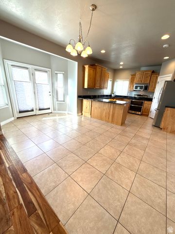 3344 E KENNEKUK LN, Eagle Mountain, UT 84005