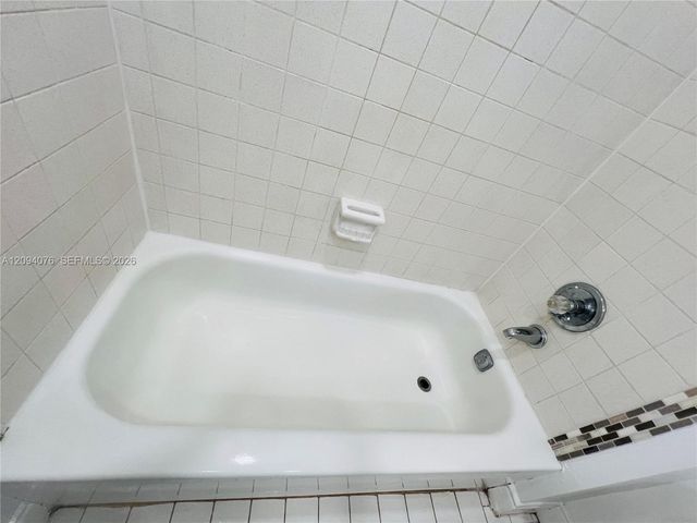 8025 S Colony Circle S 210, Tamarac, FL 33321